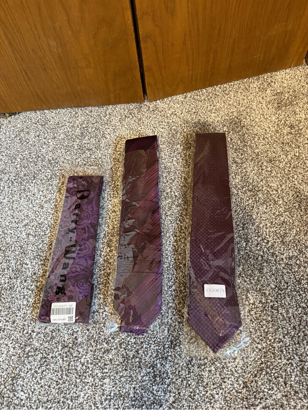 Men's lot of Purple Silk Tie - Classic Solid & Pattern Styles